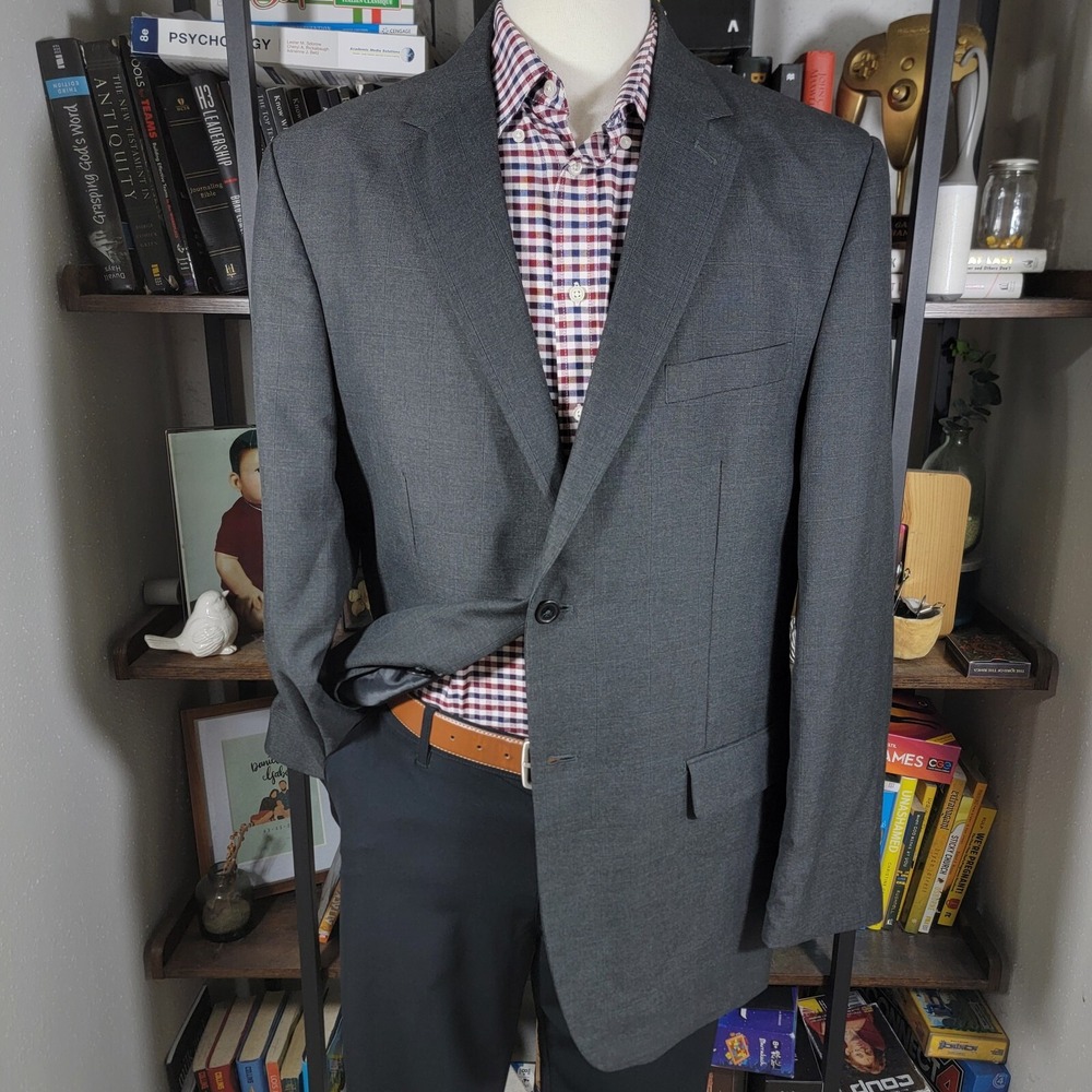 Merona Men's Sport Coat Blazer Two Button Gray Plaid Polyester Blend Size 44L